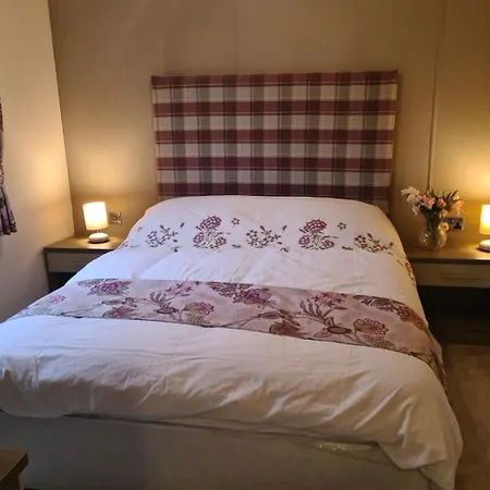 Tulip With Hot Tub Feriehus